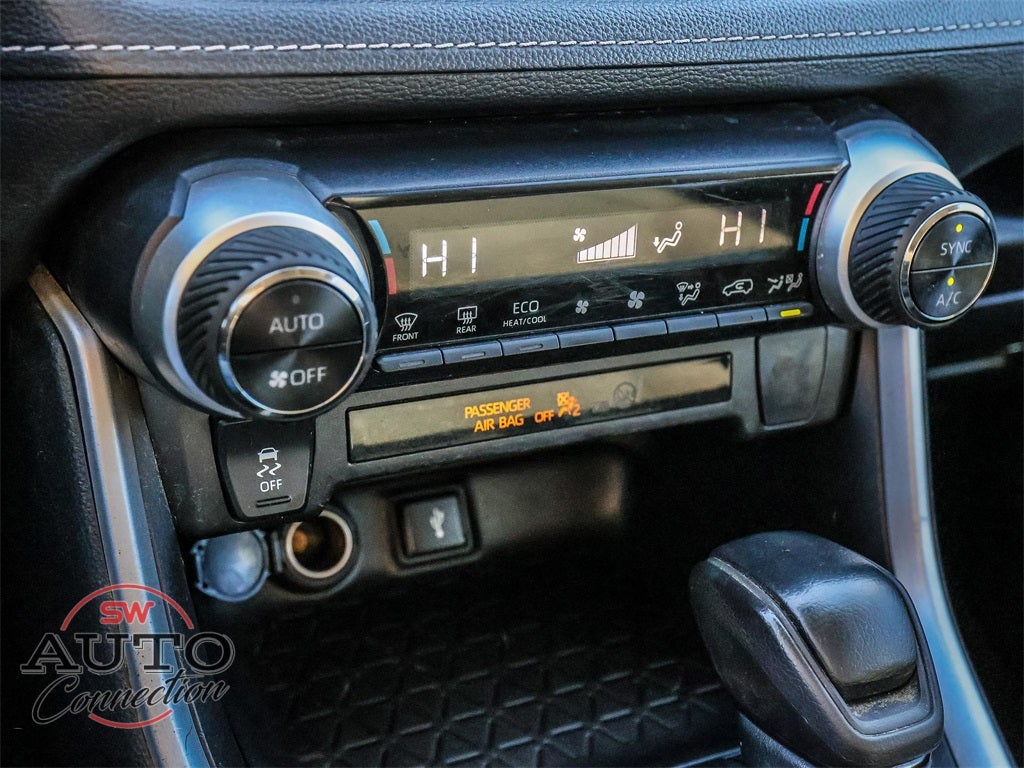 2022 Toyota RAV4 Hybrid LE