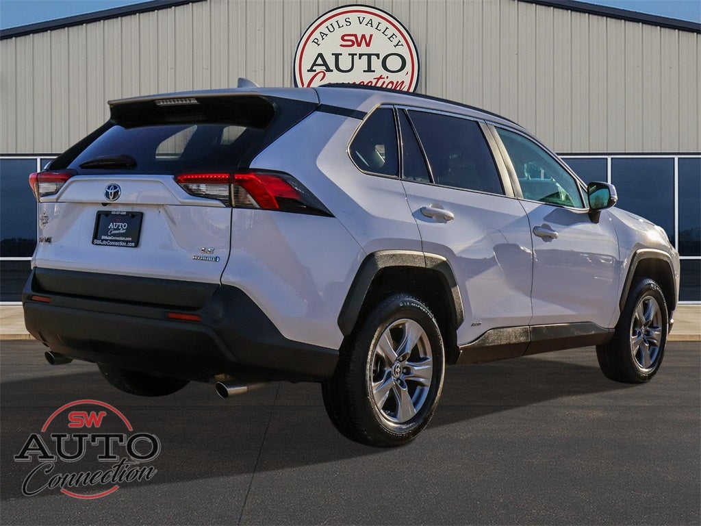 2022 Toyota RAV4 Hybrid LE