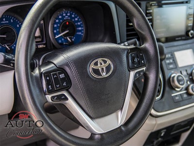 2020 Toyota Sienna LE