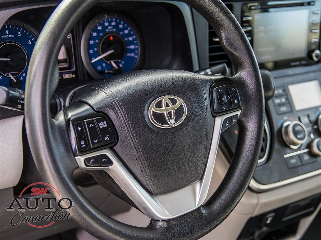 2020 Toyota Sienna LE