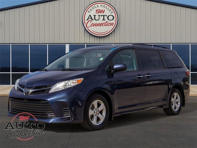 2020 Toyota Sienna LE