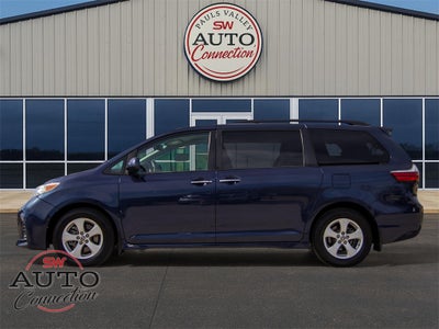 2020 Toyota Sienna LE