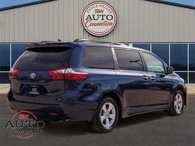 2020 Toyota Sienna LE