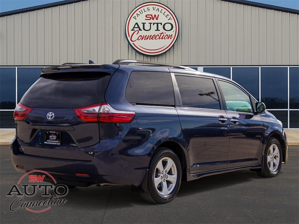 2020 Toyota Sienna LE