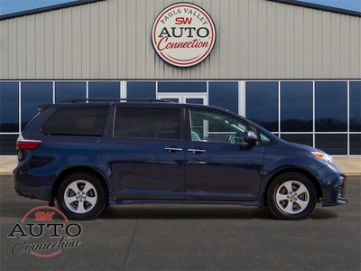 2020 Toyota Sienna LE