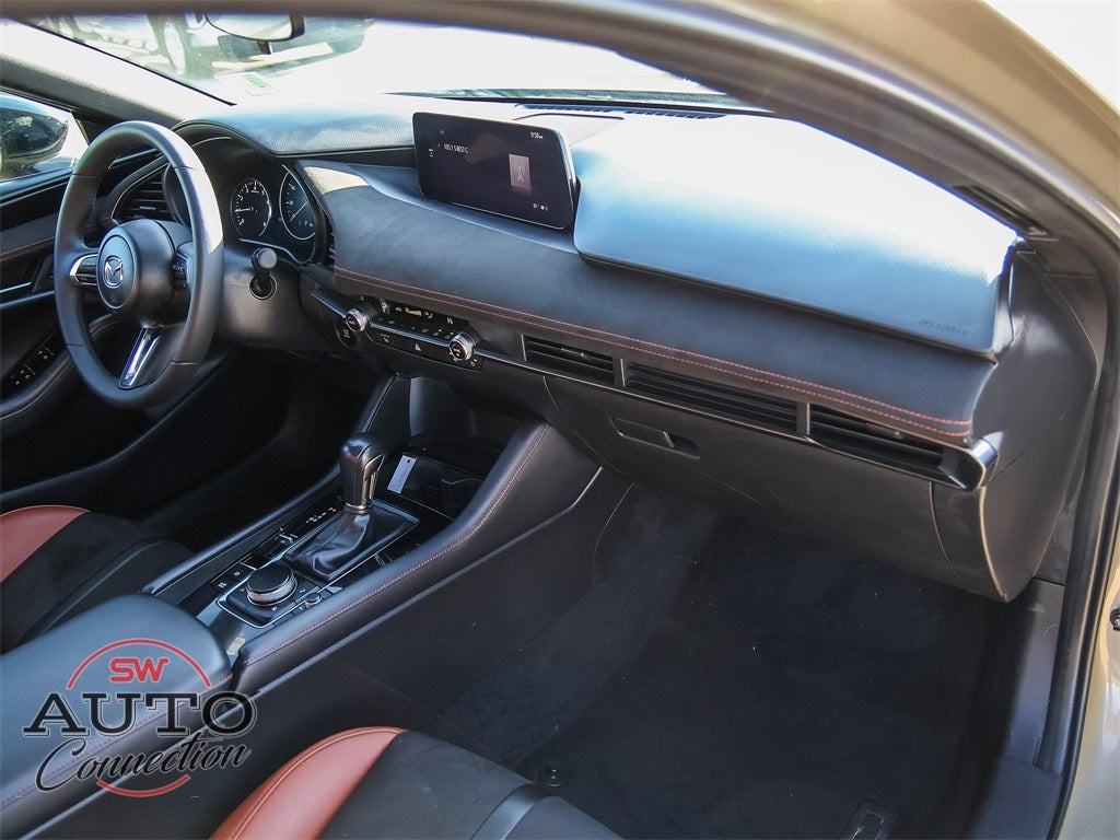 2024 Mazda Mazda3 2.5 Carbon Turbo