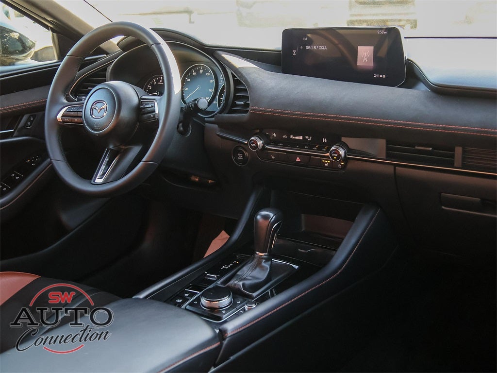 2024 Mazda Mazda3 2.5 Carbon Turbo