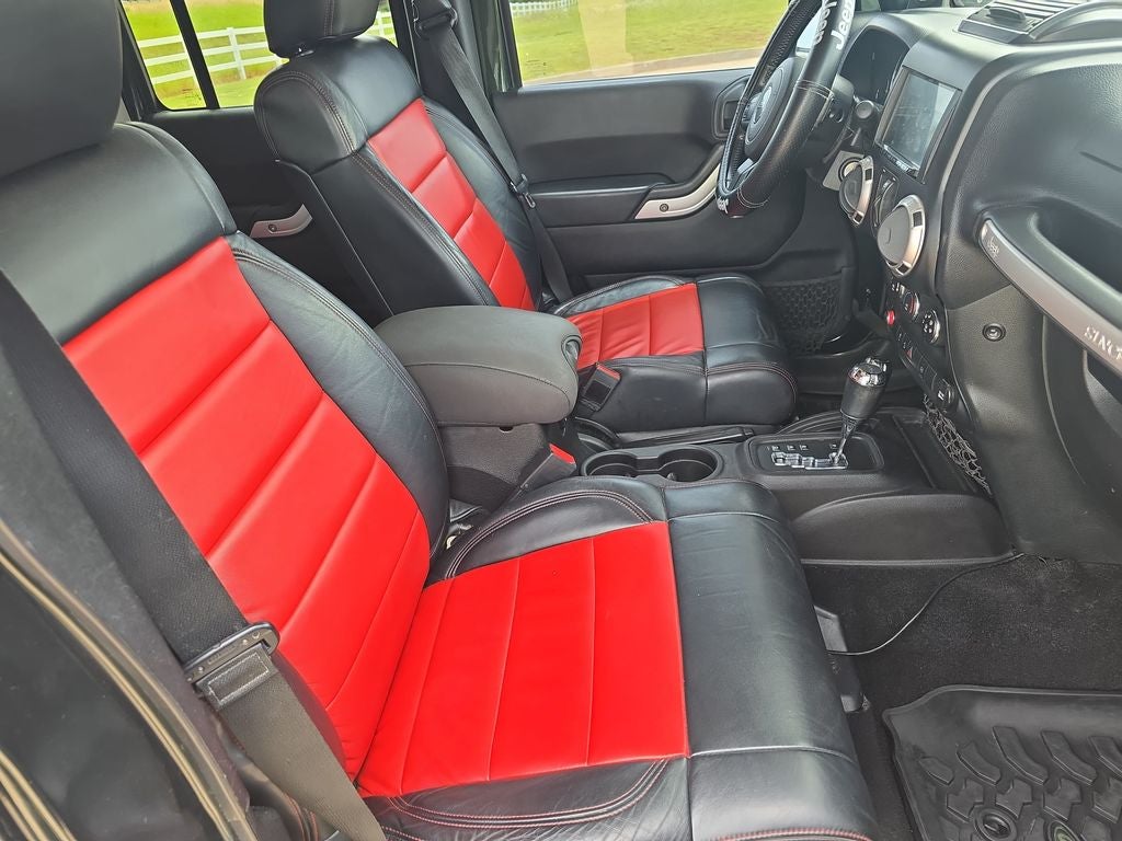 2012 Jeep Wrangler Unlimited Sahara