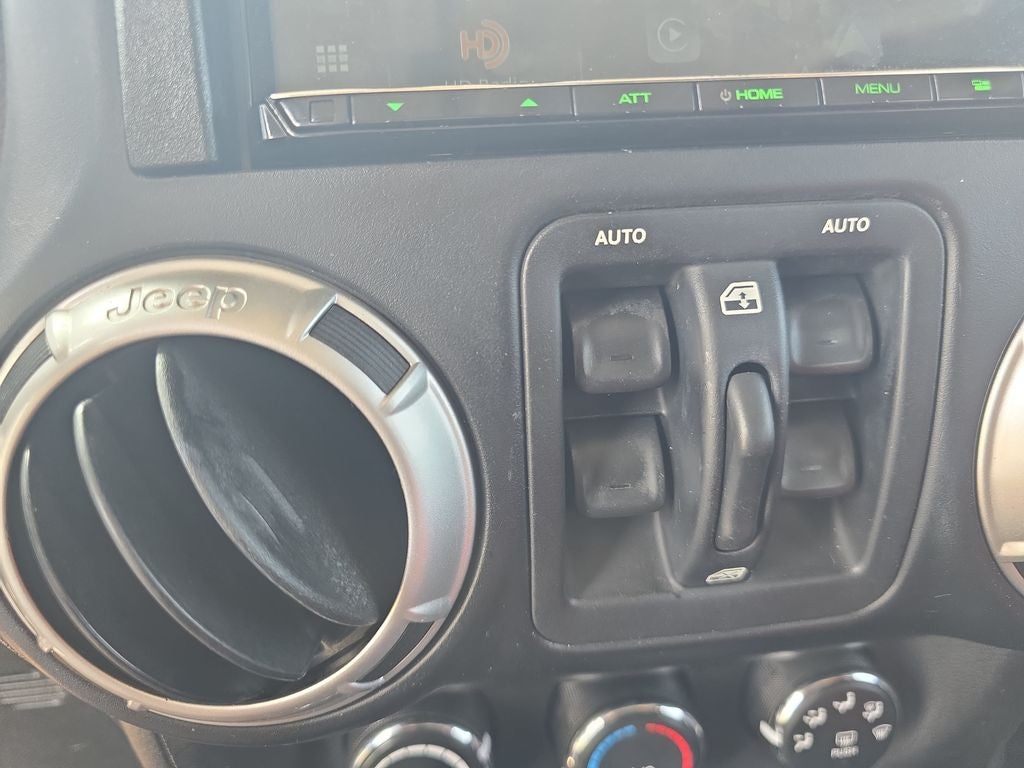 2012 Jeep Wrangler Unlimited Sahara