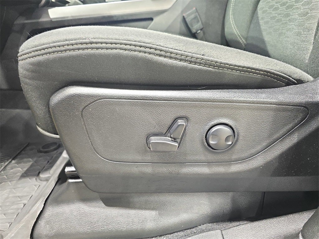 2025 RAM 1500 Big Horn/Lone Star 3.0L I6