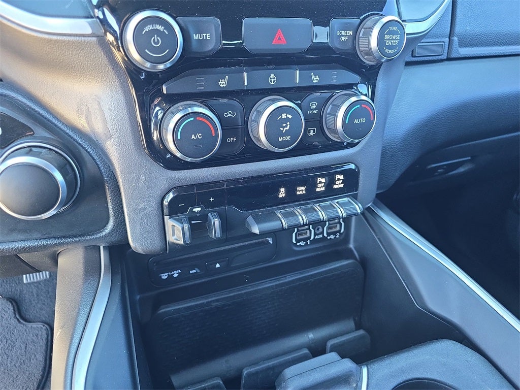 2019 RAM 1500 Big Horn/Lone Star Black Performance pack