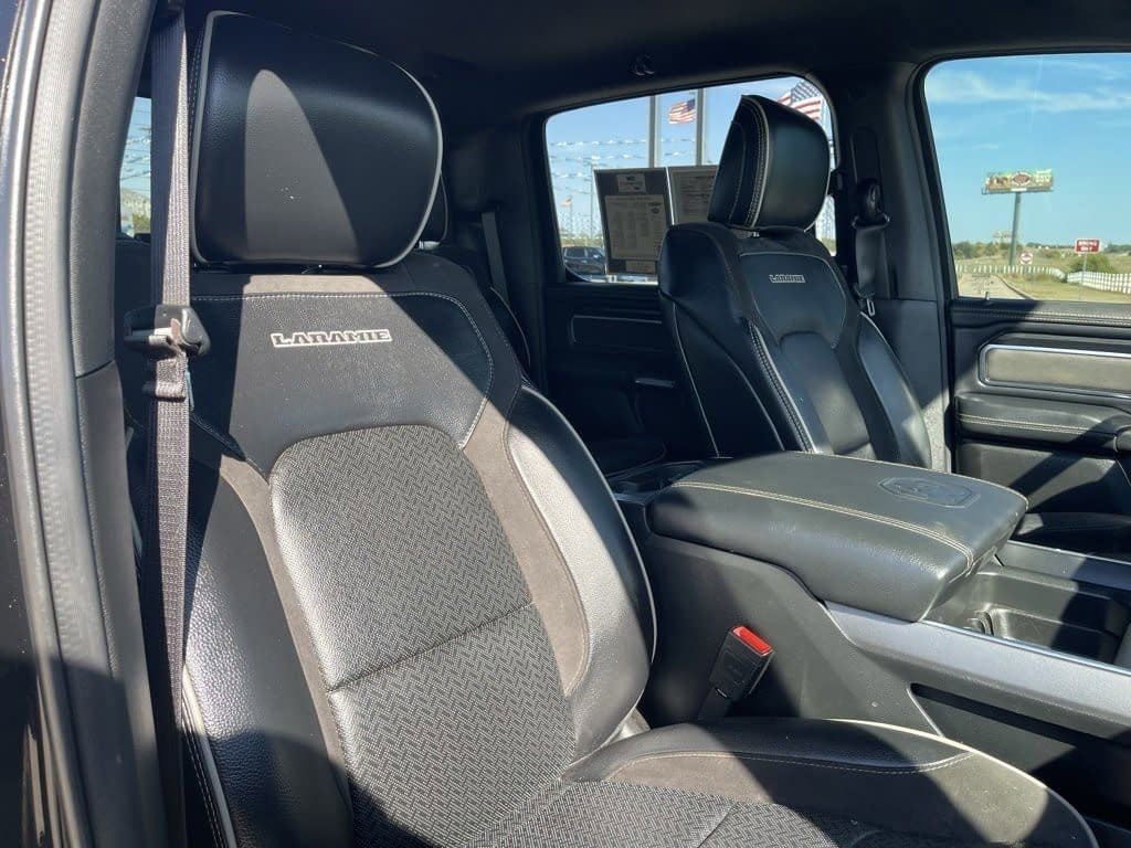 2024 RAM 1500 Laramie Black Out pkg