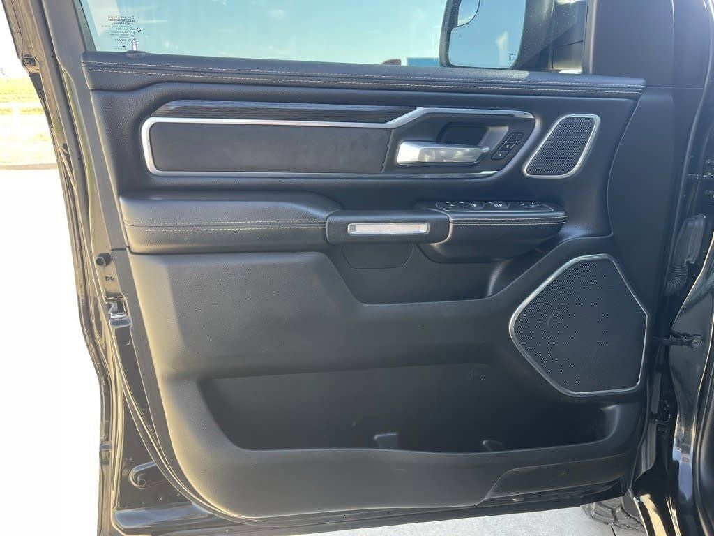 2024 RAM 1500 Laramie Black Out pkg