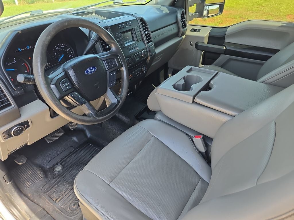 2017 Ford F-350SD XL DRW W/Flatbed