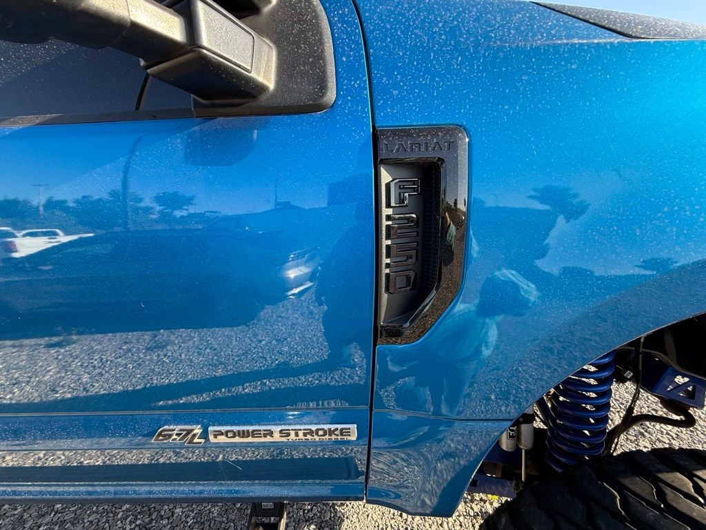 2021 Ford F-250SD CUSTOM 12 INCH ADJUSTABLE FULLY CUSTOM LIFT 28 INCH WHEEL