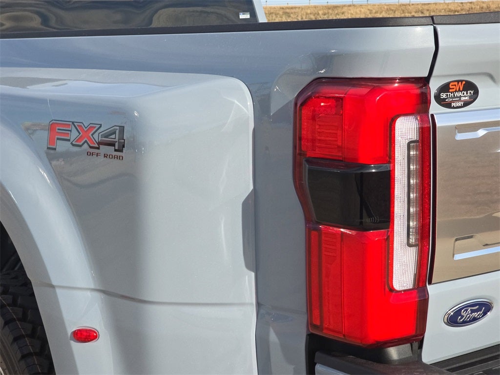 2026 Ford F-450SD Platinum DRW