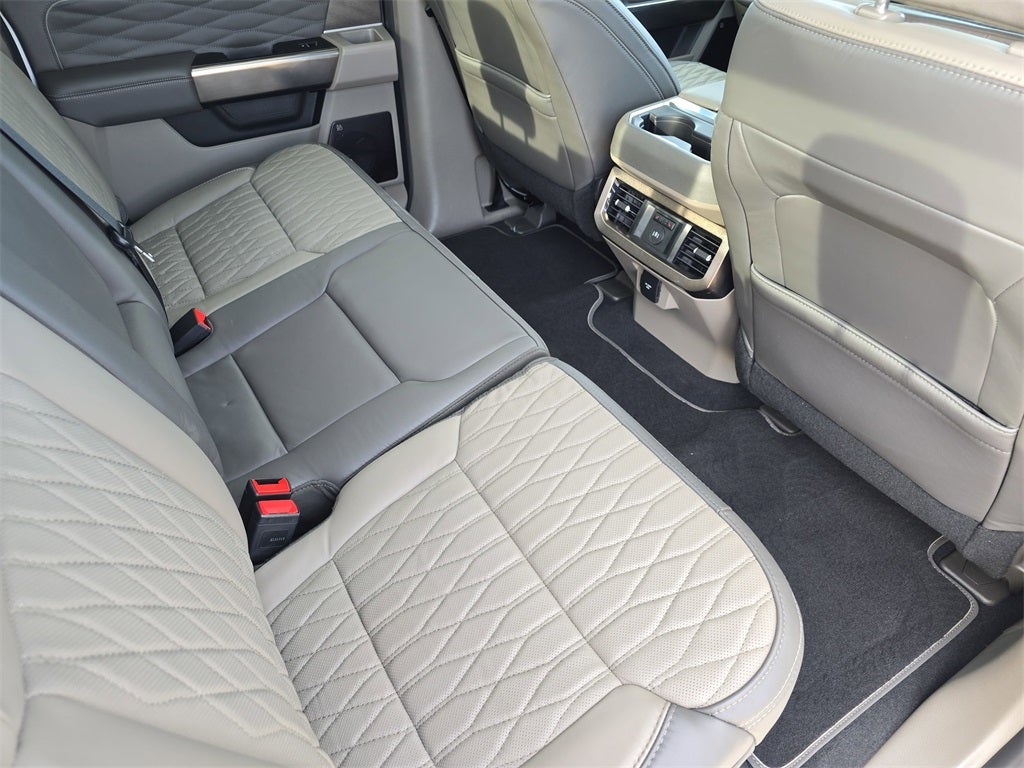 2025 Ford F-450SD Platinum DRW