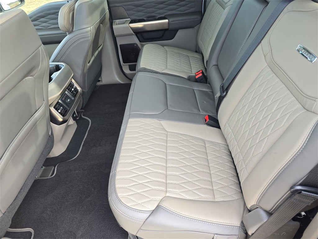 2025 Ford F-450SD Platinum DRW