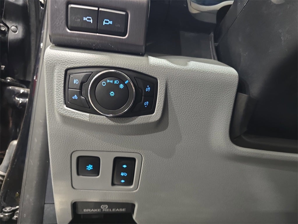 2022 Ford F-450SD Limited DRW