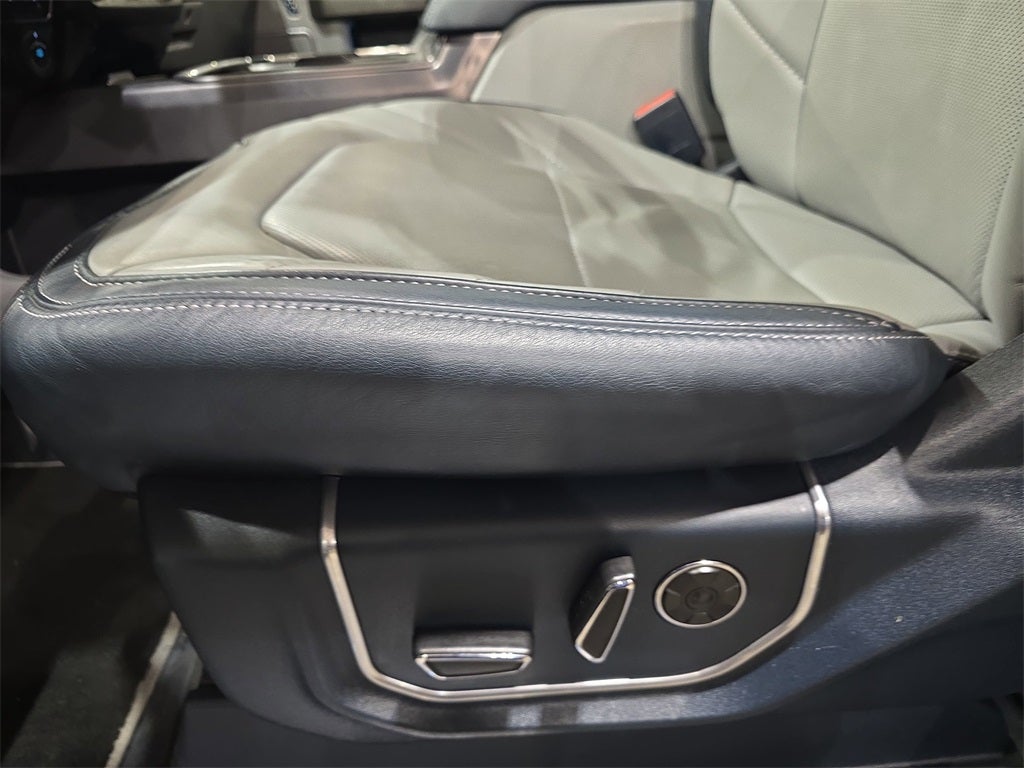 2022 Ford F-450SD Limited DRW