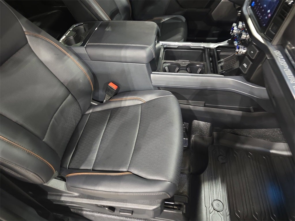 2025 Ford F-450SD Lariat DRW