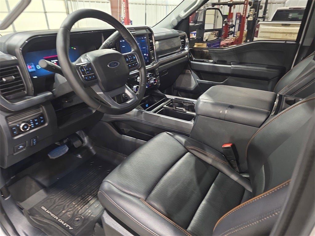 2025 Ford F-450SD Lariat DRW