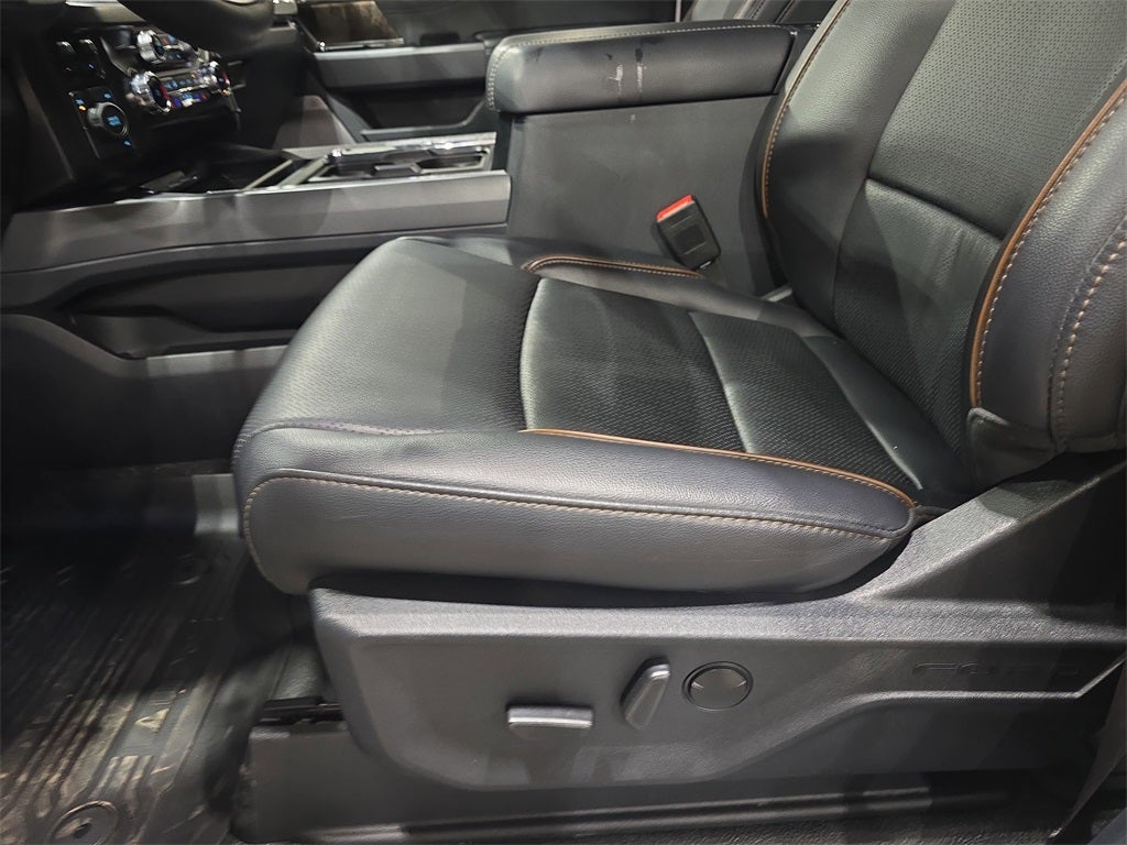 2025 Ford F-450SD Lariat DRW