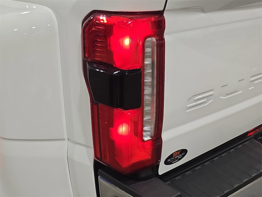 2025 Ford F-450SD Lariat DRW