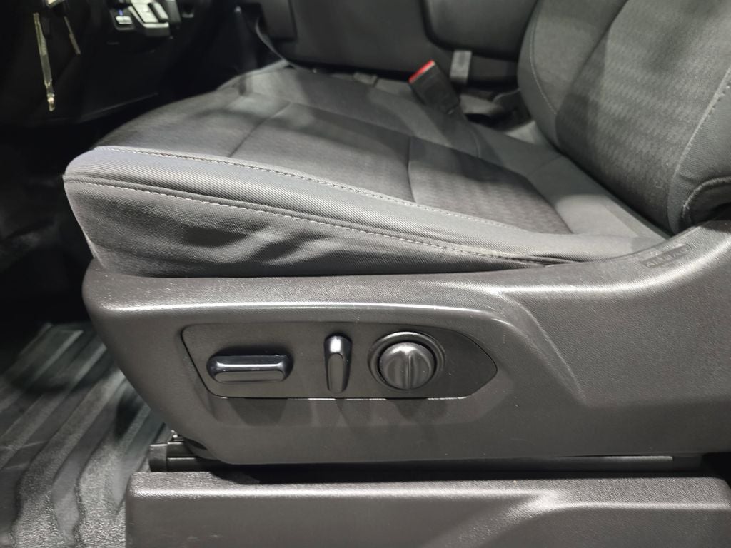 2021 Chevrolet Silverado 3500HD Work Truck w/ flat bed