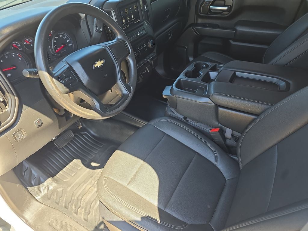 2023 Chevrolet Silverado 3500HD Crew Cab Flat Bed