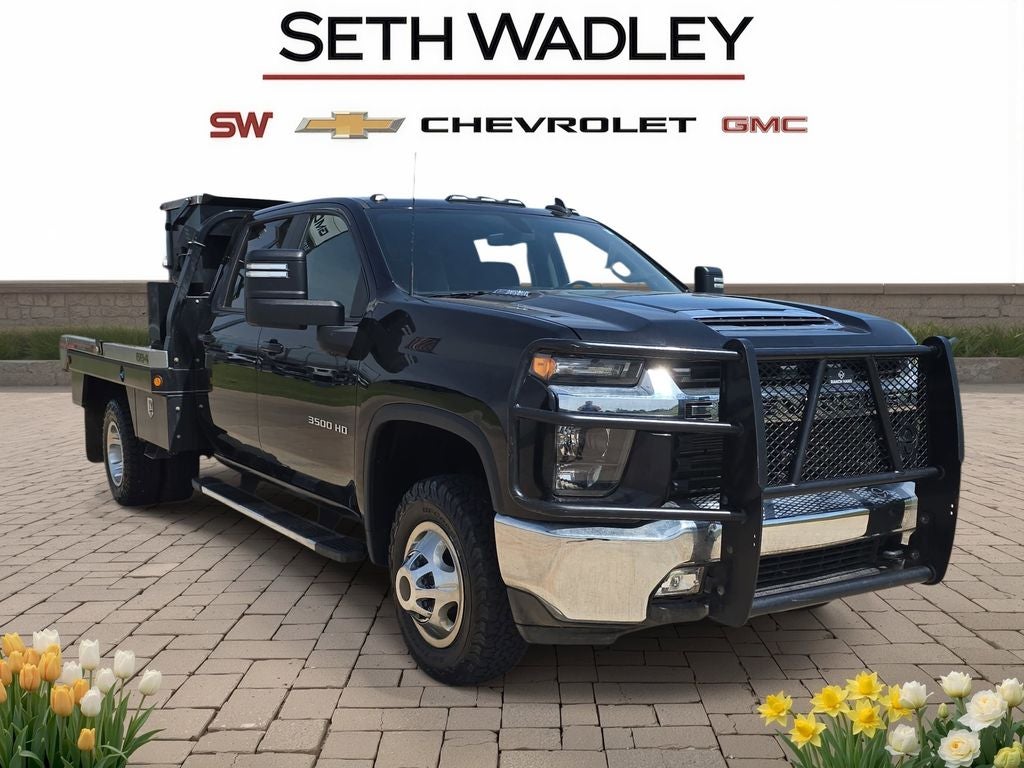 2022 Chevrolet Silverado 3500HD LT Arm bed with Cake Feeder