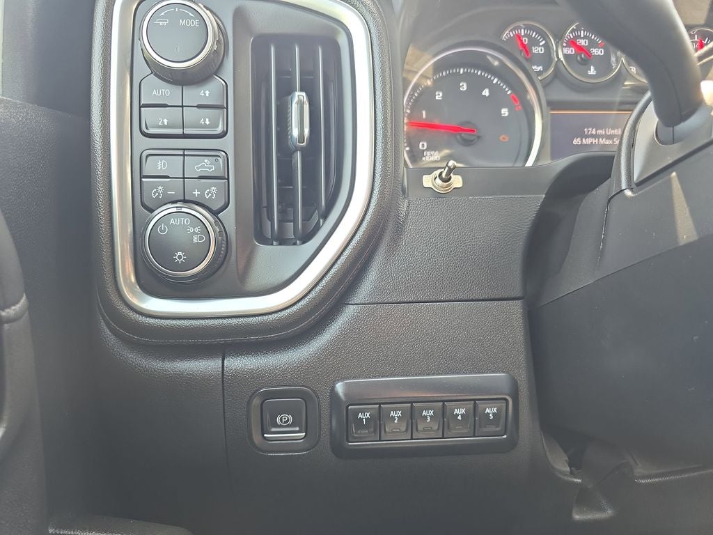 2022 Chevrolet Silverado 3500HD LT Arm bed with Cake Feeder
