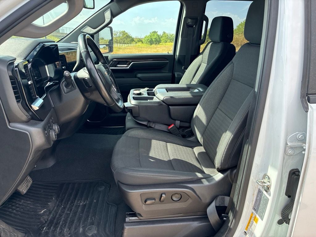2025 Chevrolet Silverado 3500HD LT