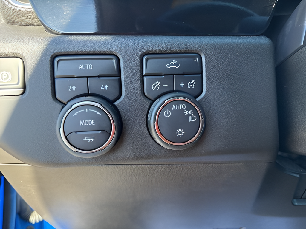 2025 Chevrolet Silverado 1500 LT LT1