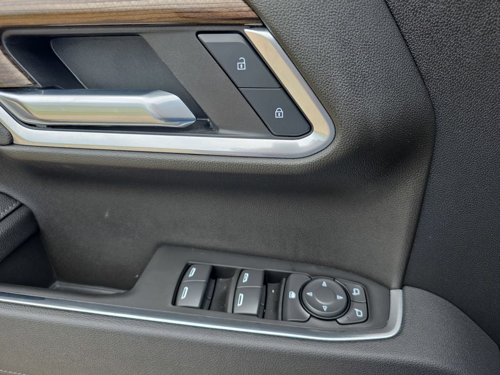 2025 Chevrolet Silverado 1500 LT1