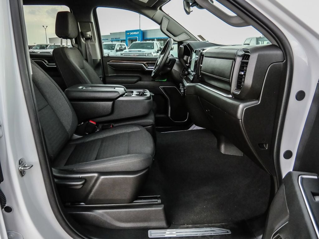 2026 Chevrolet Silverado 1500 LT LT1