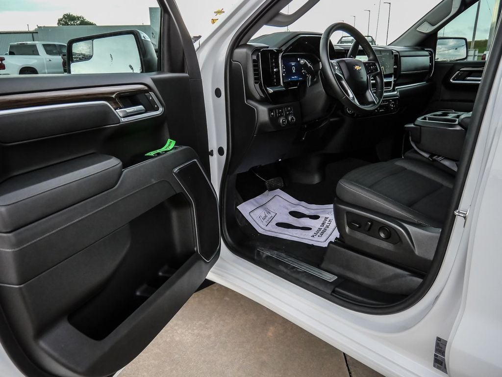2026 Chevrolet Silverado 1500 LT LT1