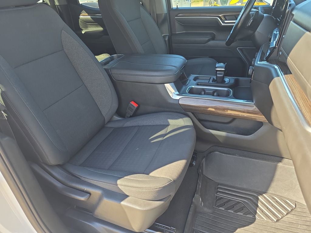 2025 Chevrolet Silverado 1500 LT LT1