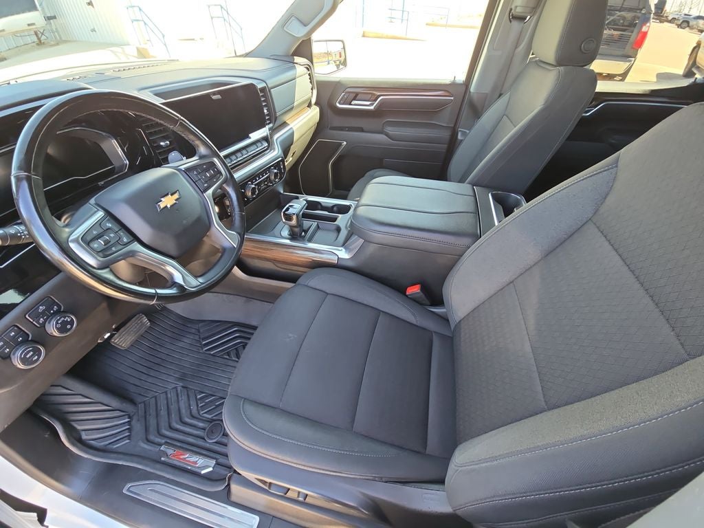 2025 Chevrolet Silverado 1500 LT LT1