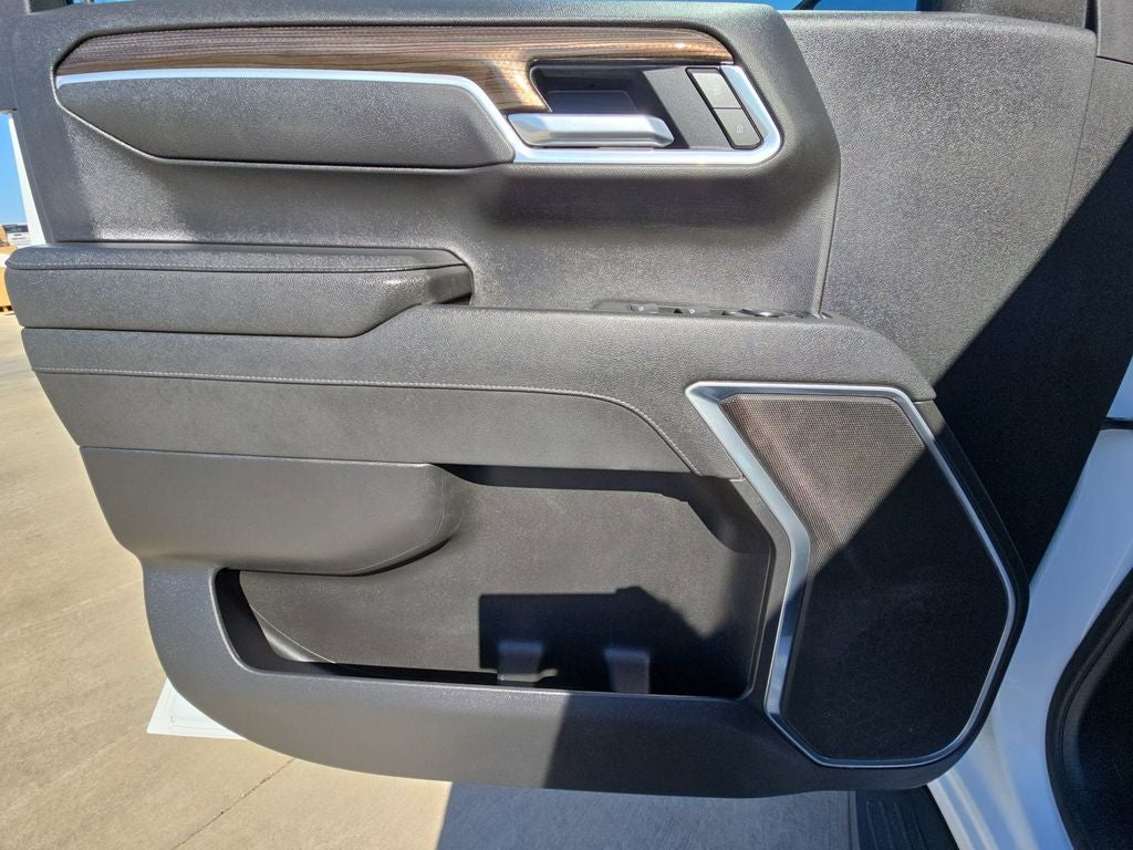 2025 Chevrolet Silverado 1500 LT LT1