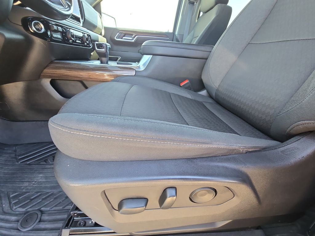 2025 Chevrolet Silverado 1500 LT LT1