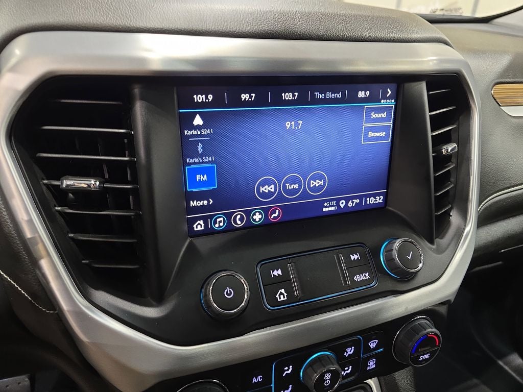 2023 GMC Acadia SLE