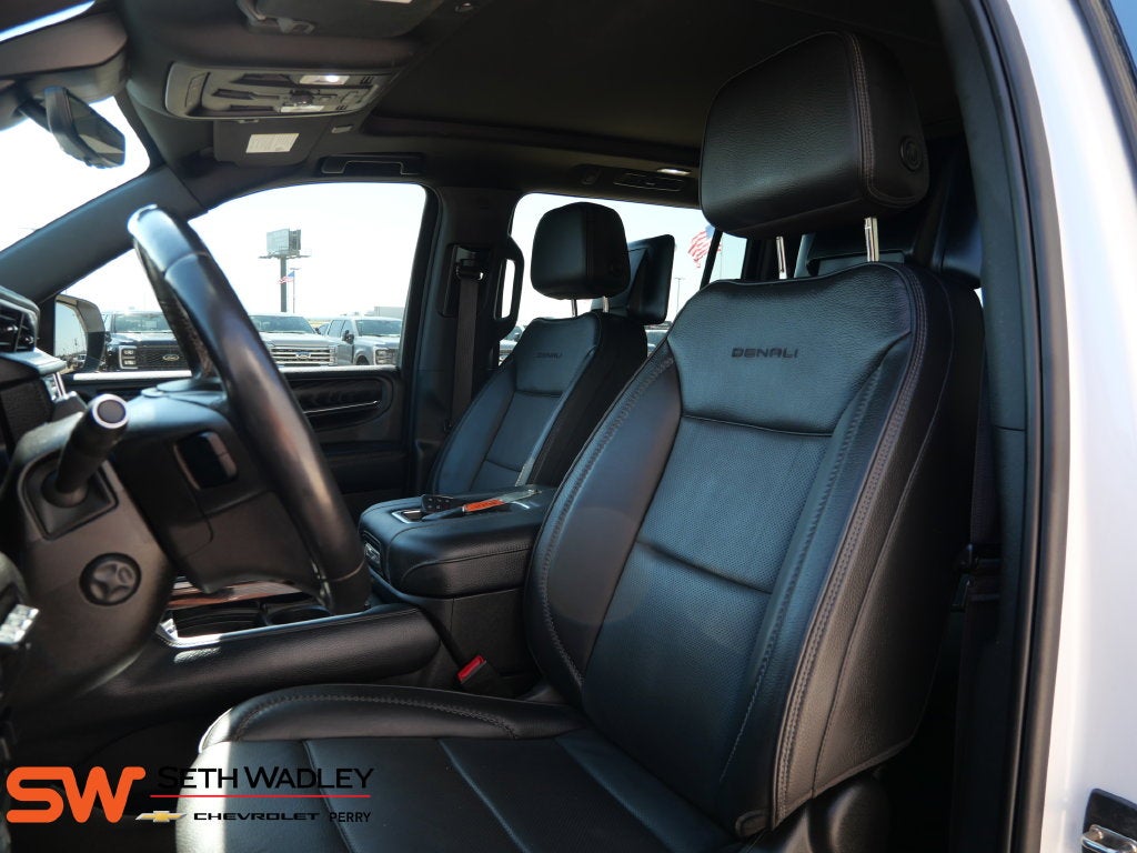 2023 GMC Yukon XL Denali