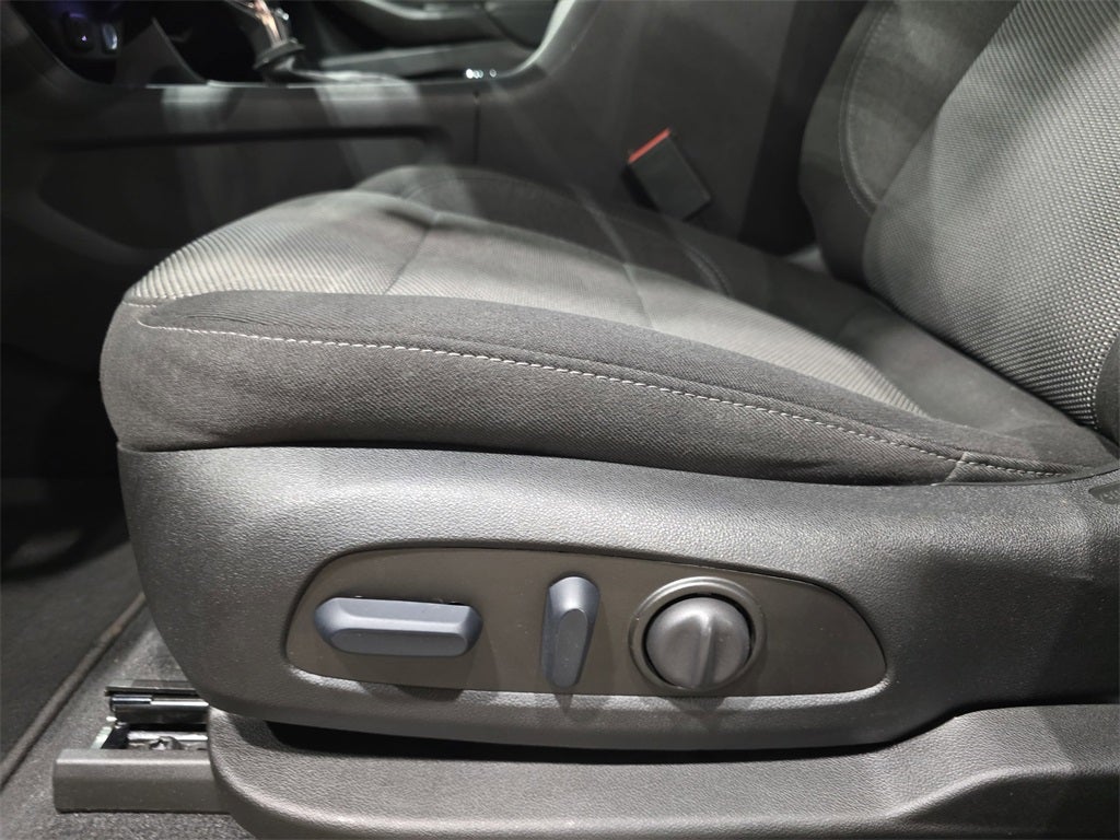 2024 Chevrolet Traverse Limited LT Cloth