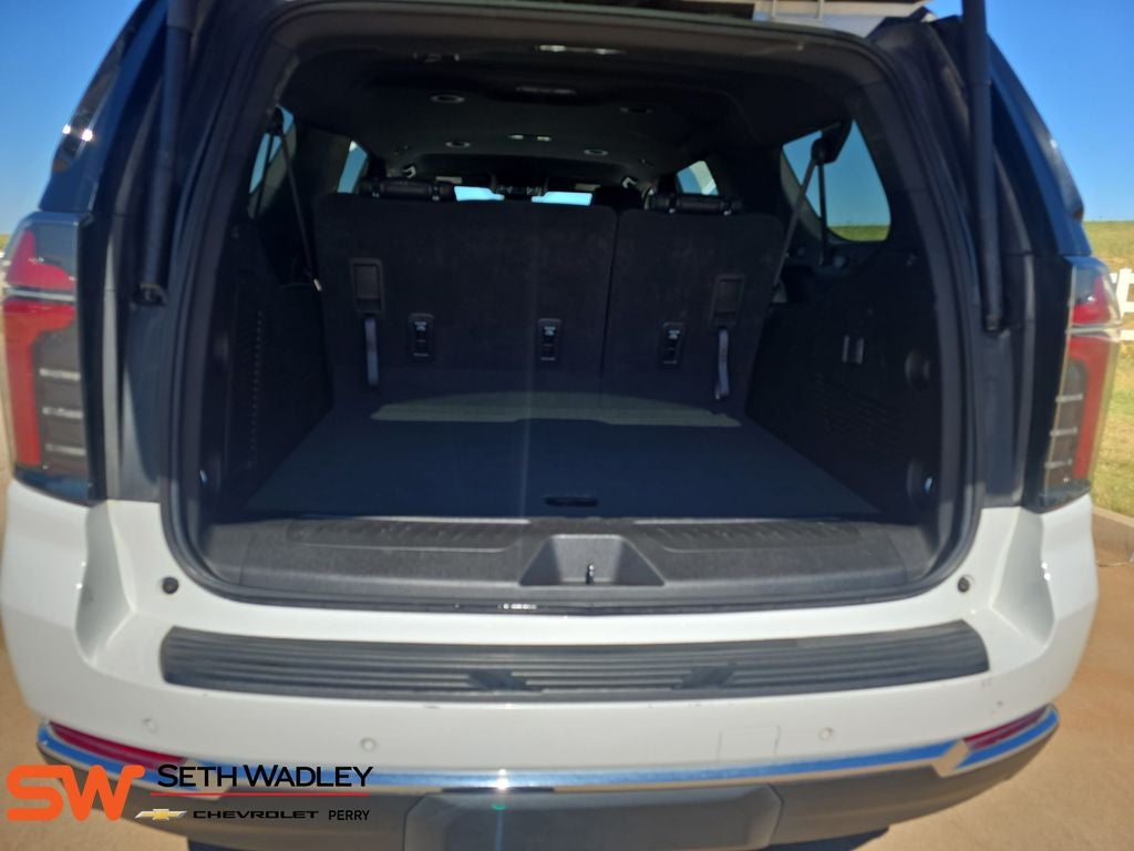2025 Chevrolet Suburban LT