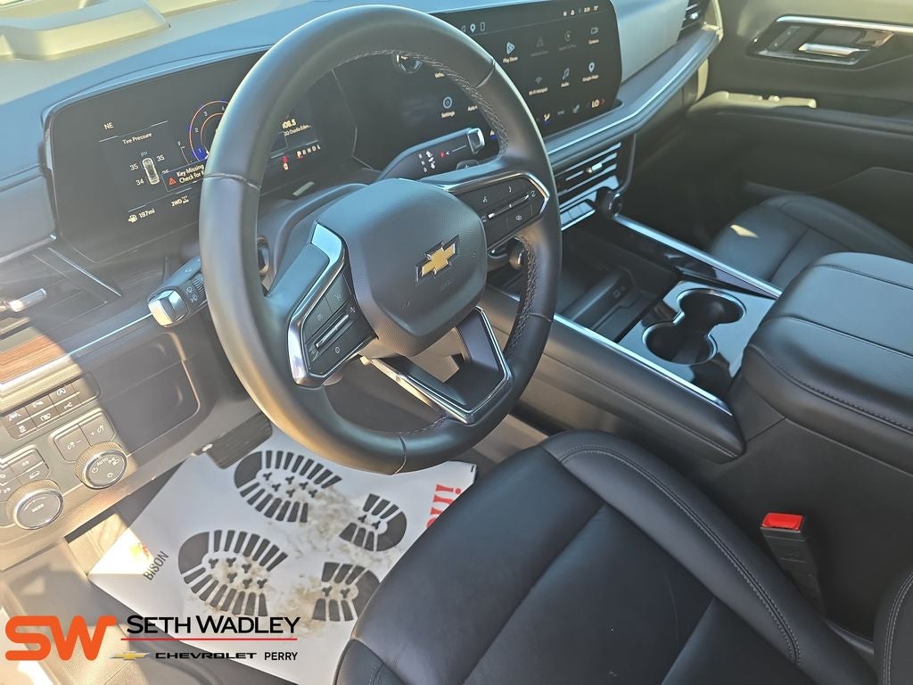 2025 Chevrolet Suburban LT
