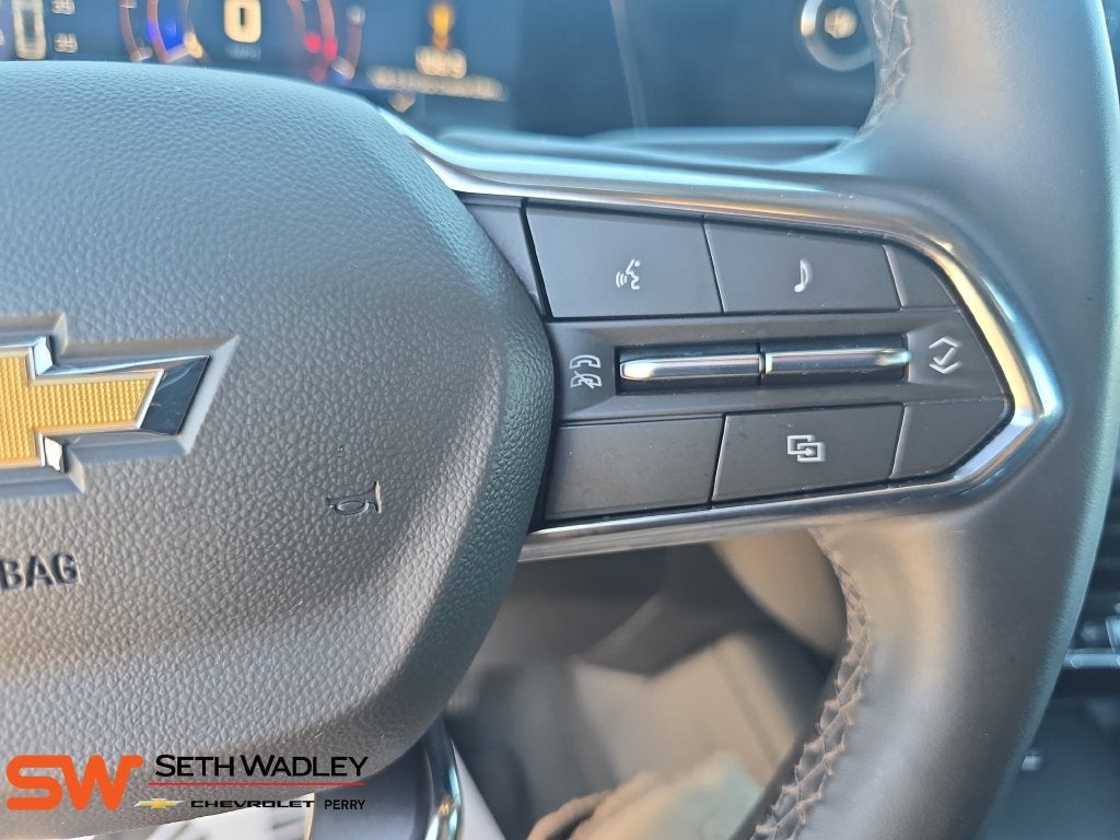 2025 Chevrolet Suburban LT