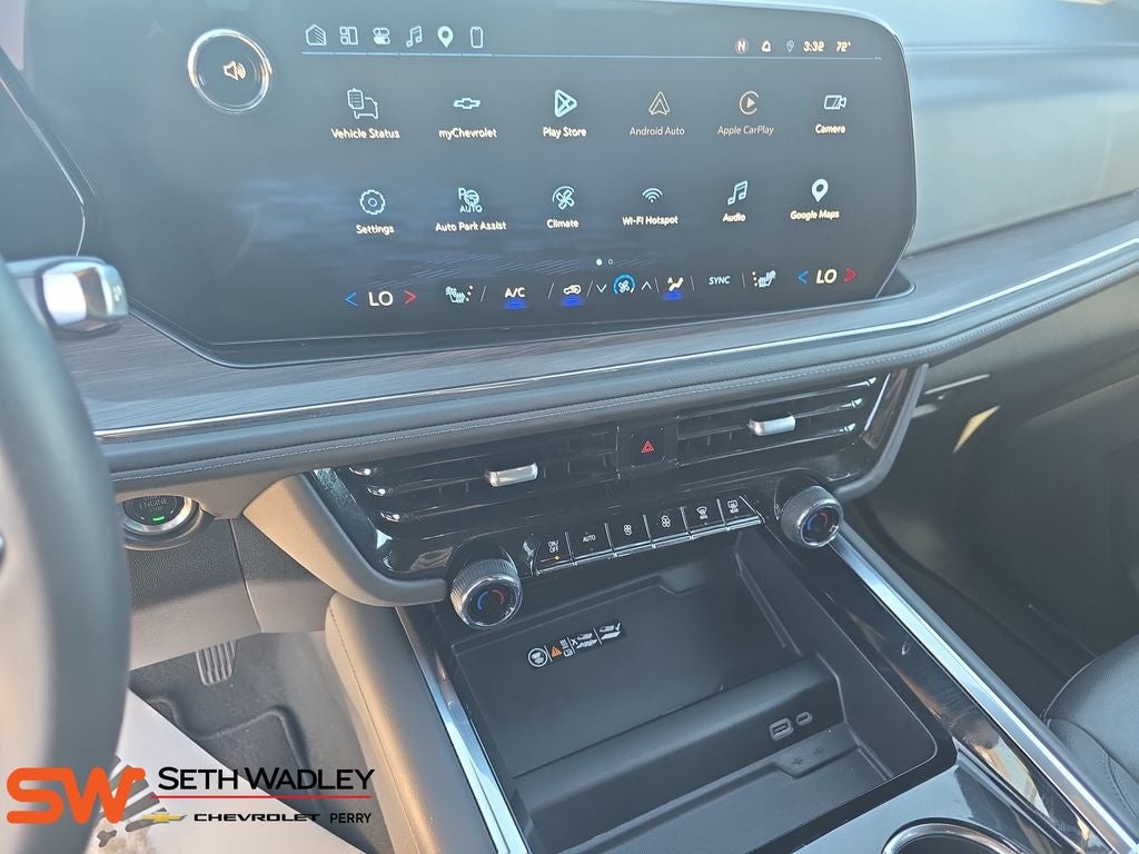 2025 Chevrolet Suburban LT