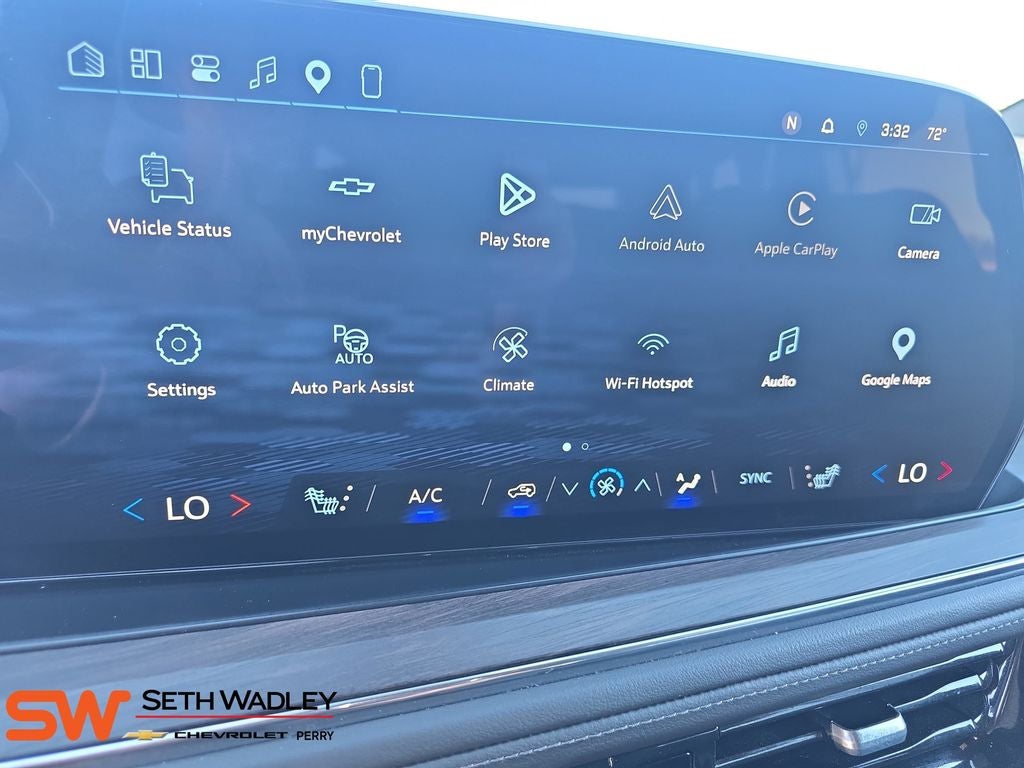 2025 Chevrolet Suburban LT