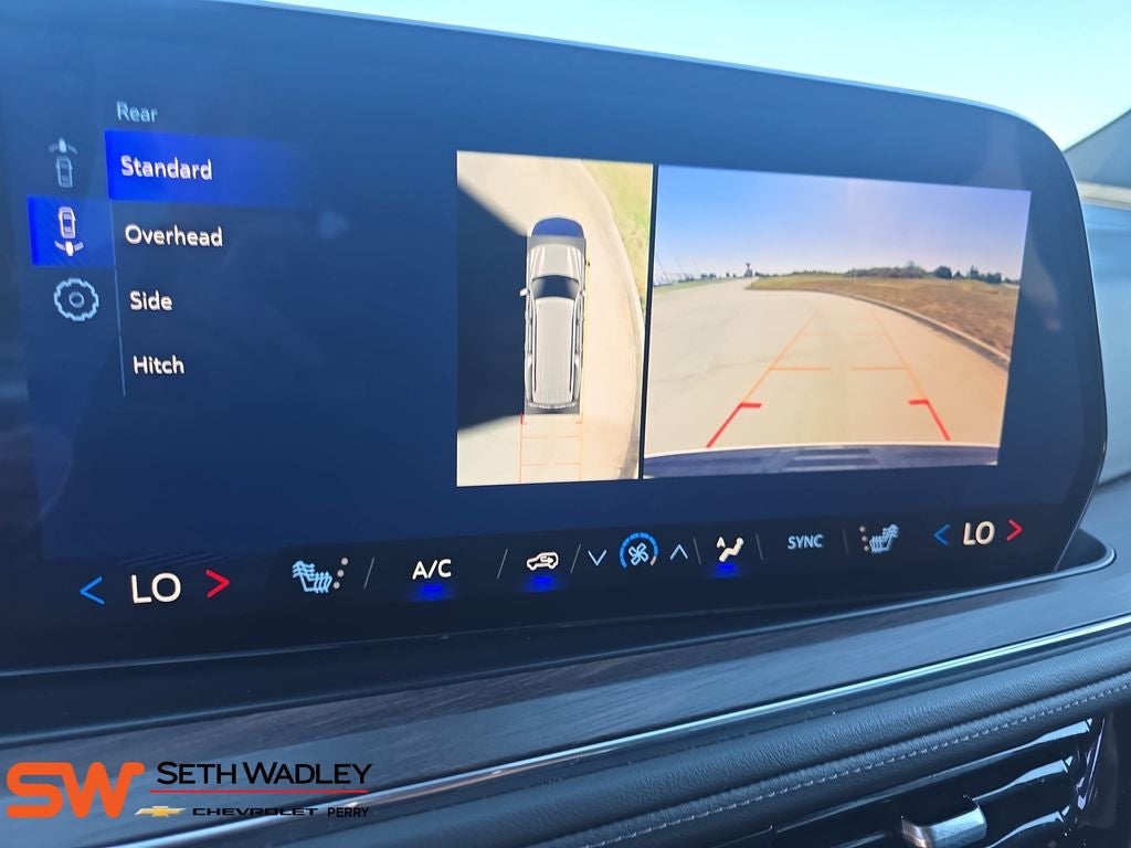 2025 Chevrolet Suburban LT